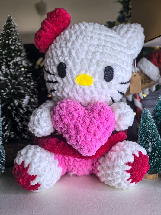 ✨ “Lilly”, le Chaton Cœur – Fait main au crochet ✨